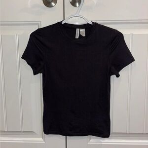 H&M Basic T-Shirt